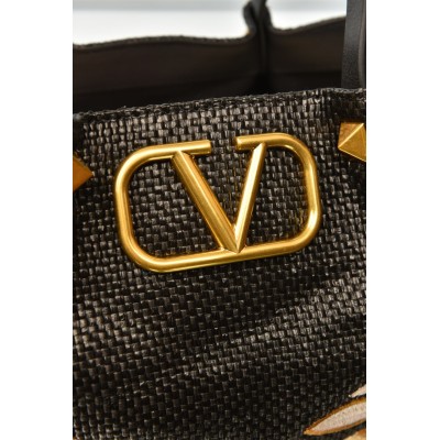 Valentino Garavani Medium Shopping Bag in Raffia with Floral Embroidery