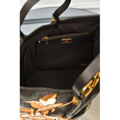 Valentino Garavani Medium Shopping Bag in Raffia with Floral Embroidery