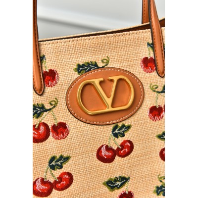 Valentino Garavani Antibes Medium Shopping Bag in Jacquard Raffia