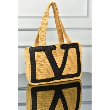 Valentino Garavani Viva Superstar Medium Shopping Bag in Raffia