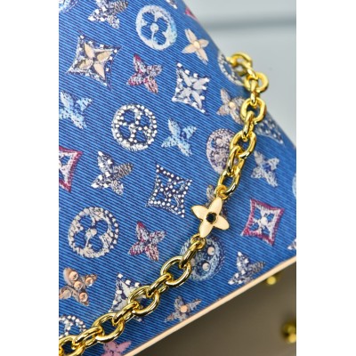 Louis Vuitton Capucines BB