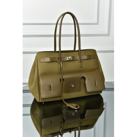 Balenciaga Women's Bel Air Medium Carry All Bag