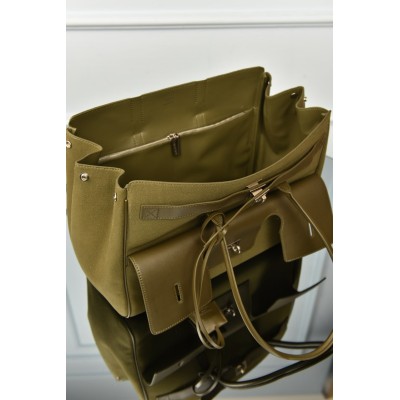 Balenciaga Women's Bel Air Medium Carry All Bag