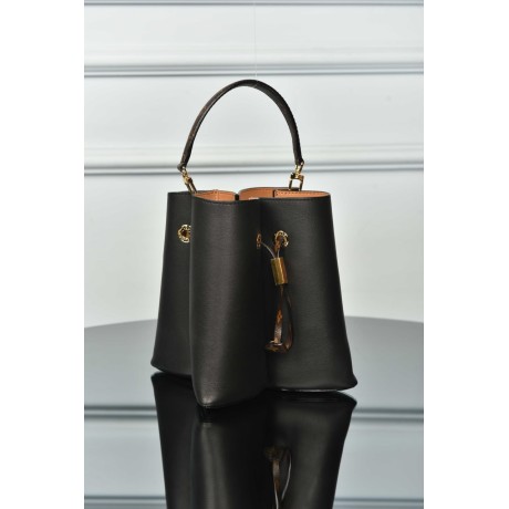 Louis Vuitton Bloom PM