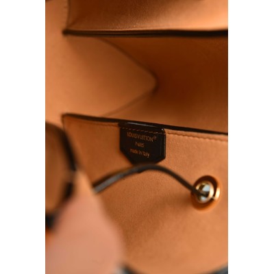 Louis Vuitton Bloom PM