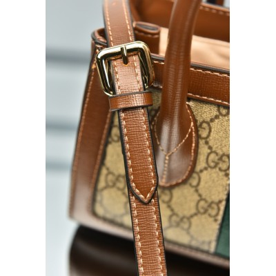 Gucci Small Tote With Piston Closure