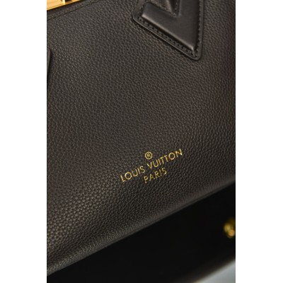 Louis Vuitton On My Side PM