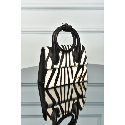 Jacquemus The Knot Chiquito