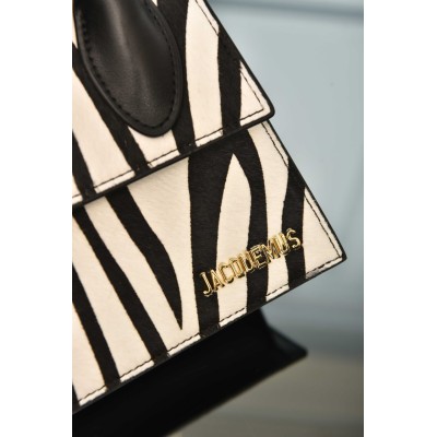 Jacquemus The Knot Chiquito