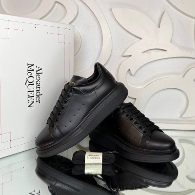 Alexander McQueen Sneaker