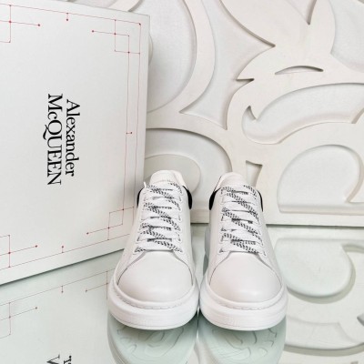 Alexander McQueen Sneaker