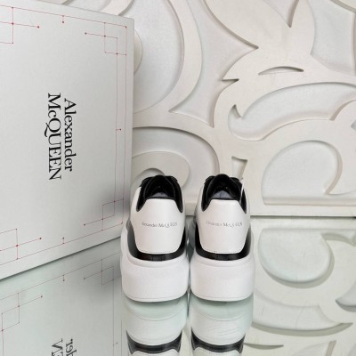 Alexander McQueen Sneaker