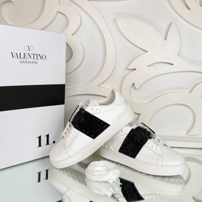 Valentino Garavani Rhinestone Low Top Sneaker