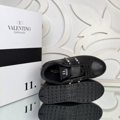 Valentino Garavani Rhinestone Low Top Sneakers