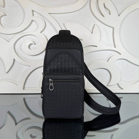 Bottega Veneta Intrecciato Crossbody Bag