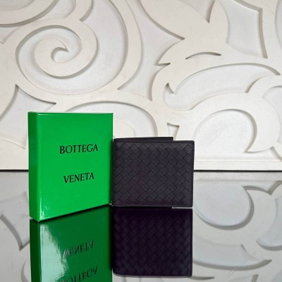 Bottega Veneta Intrecciato Bi-Fold Wallet