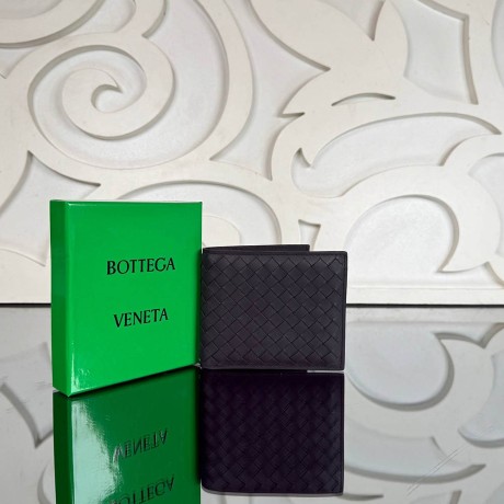 Bottega Veneta Intrecciato Bi-Fold Wallet