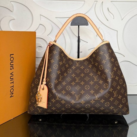 Louis Vuitton Again