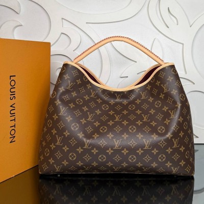 Louis Vuitton Again