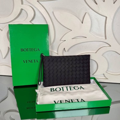 Bottega Veneta Intrecciato Business Pouch Medium