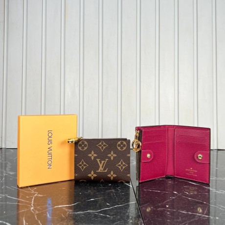 Louis Vuitton Lisa Wallet