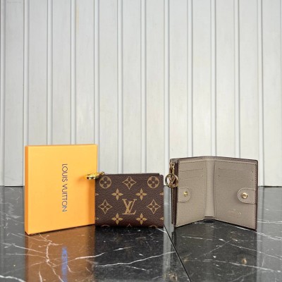 Louis Vuitton Lisa Wallet