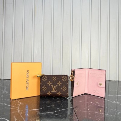 Louis Vuitton Lisa Wallet