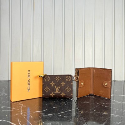 Louis Vuitton Lisa Wallet