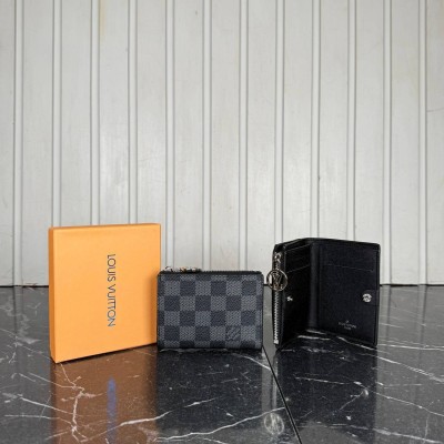Louis Vuitton Lisa Wallet