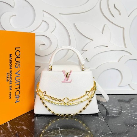 Louis Vuitton Capucines BB