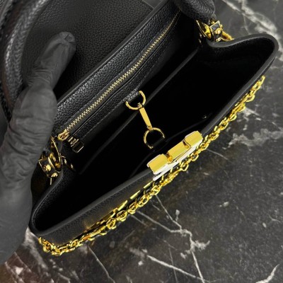 Louis Vuitton Capucines BB