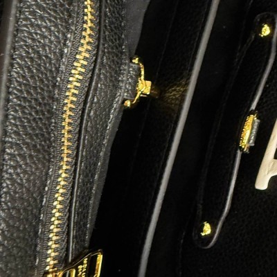 Louis Vuitton Capucines BB