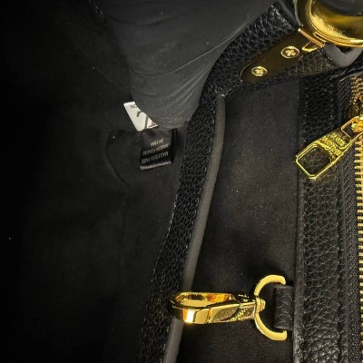 Louis Vuitton Capucines BB