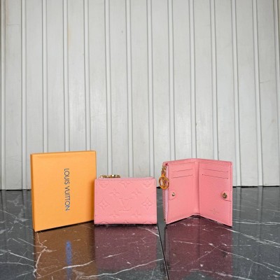 Louis Vuitton Lisa Wallet