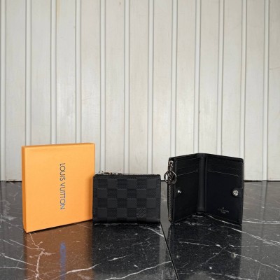 Louis Vuitton Lisa Wallet