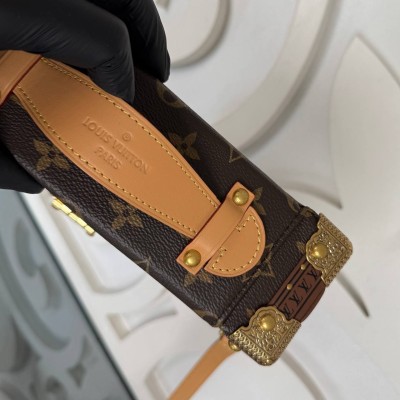 Louis Vuitton Montsouris Trunk