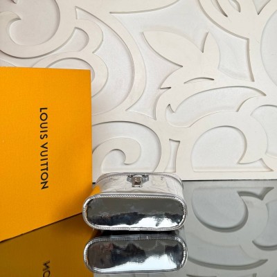 Louis Vuitton Vanity Chain Pouch