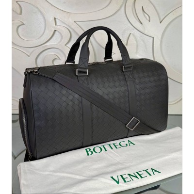 Bottega Veneta Intrecciato Duffle Medium Bag