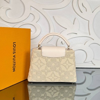 Louis Vuitton Capucines BB