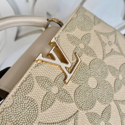 Louis Vuitton Capucines BB