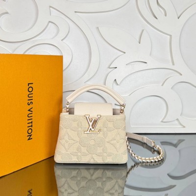 Louis Vuitton Capucines Mini