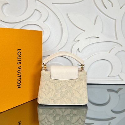 Louis Vuitton Capucines Mini