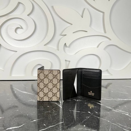 Gucci Coin & Business Card Holder