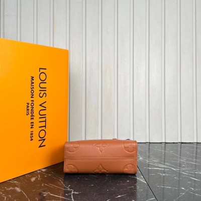 Louis Vuitton OnTheGo BB