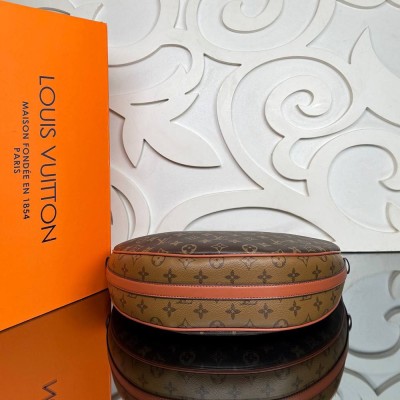 Louis Vuitton Loop Hobo