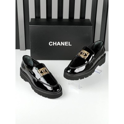 Chanel Deri Loafer