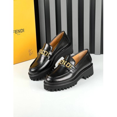 Fendi Deri Loafer