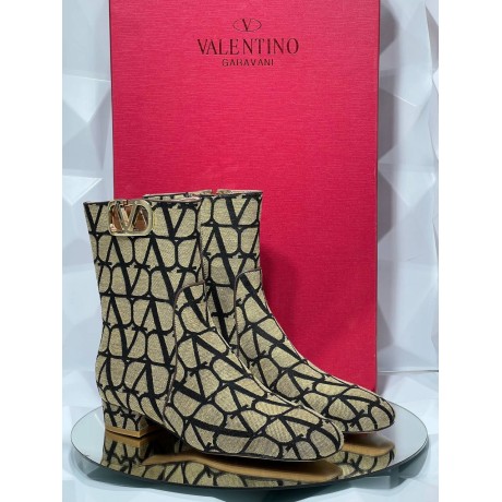 Valentino Garavani Bot