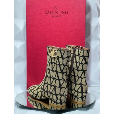 Valentino Garavani Bot