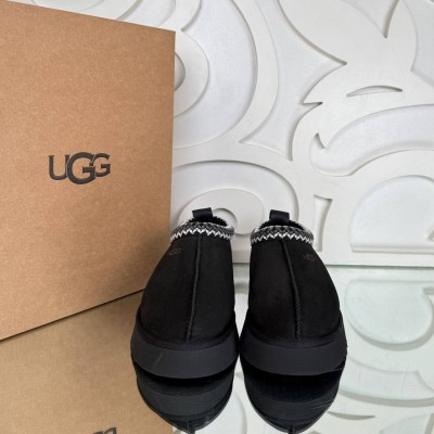 UGG Taz Slippers